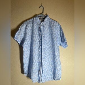 Men’s short sleeve button down